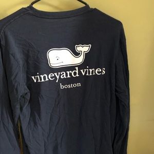 Boston vineyard vines tee